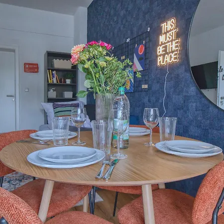 Downtown City-center - Zachastay Guest house