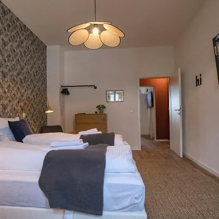 Downtown City-center - Zachastay Guest house
