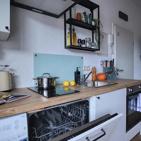 Downtown City-center - Zachastay Guest house 3*